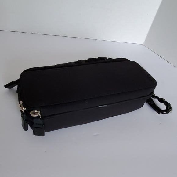 Salvatore Ferragamo Small Shoulder Bag - Picture 7 of 9